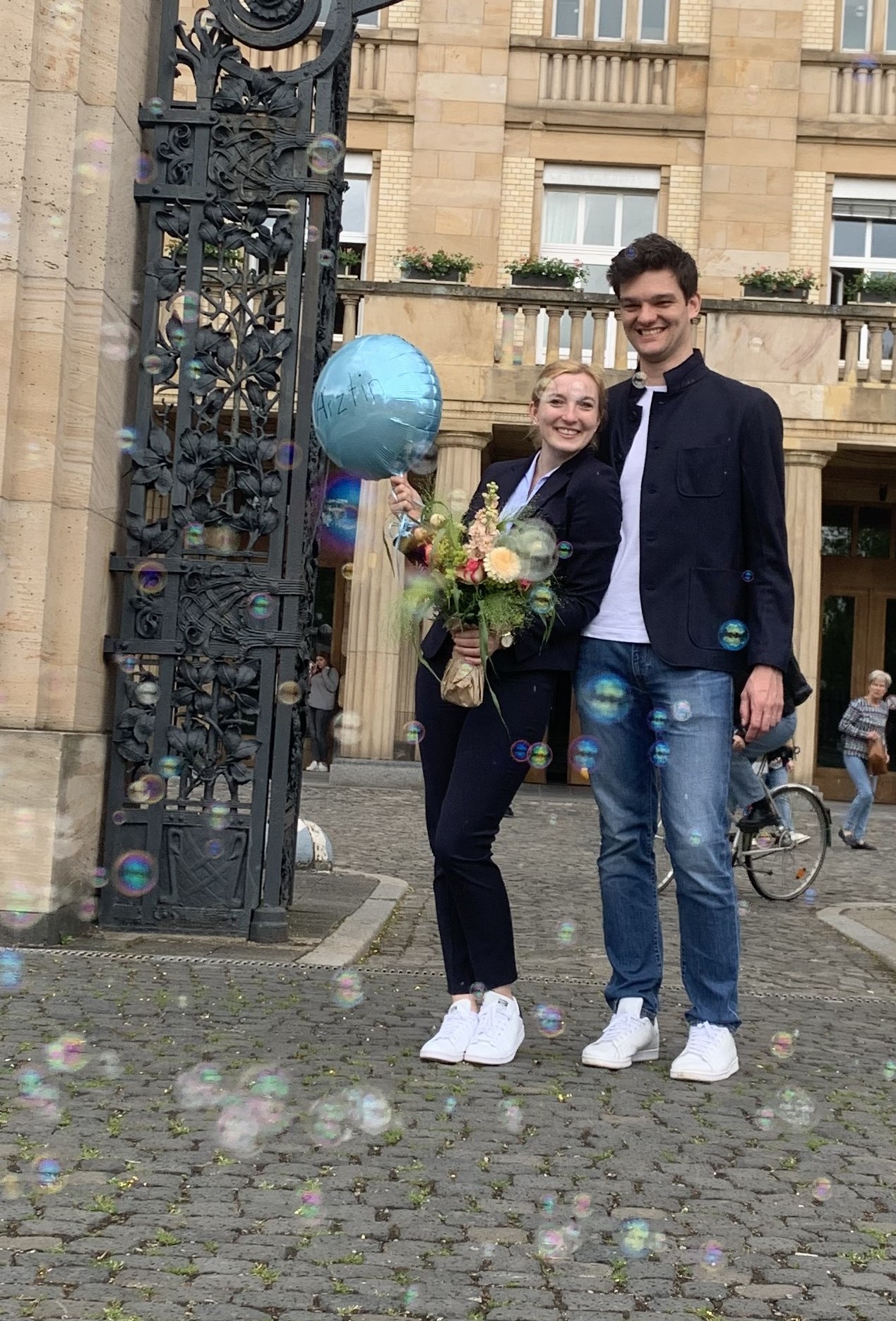 Anna und Albert nach dem Examen